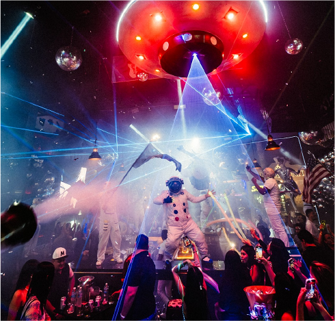 Fiesta temática en discoteca de Los Cabos